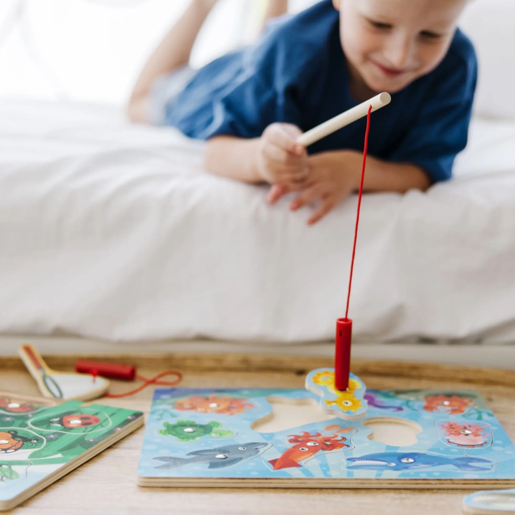 Bug-Catching Magnetic Puzzle Game