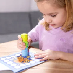 Sticker WOW!™ Activity Pad & Sticker Stamper - Sea Turtle
