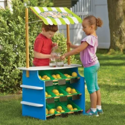 Wooden Grocery Store / Lemonade Stand